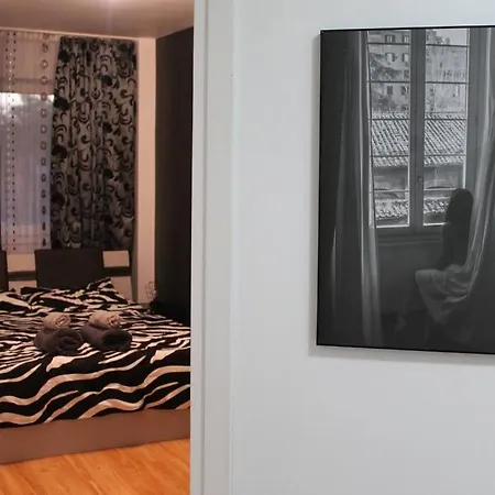 Apartment Yua'shomes-bussiness And Travel