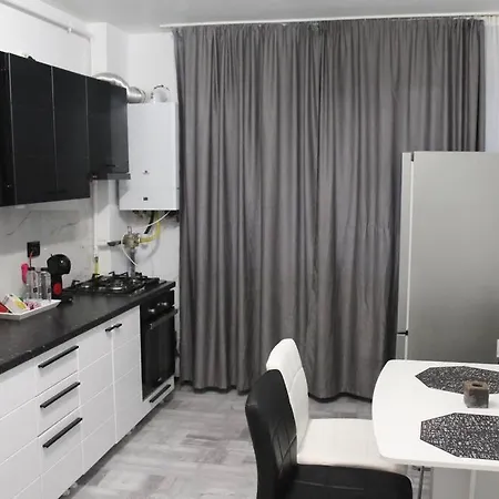 Yua'shomes-bussiness And Travel Κλουζ-Ναπόκα